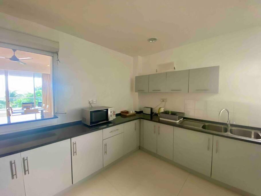 Apartment Oceanfront 3-2-01-