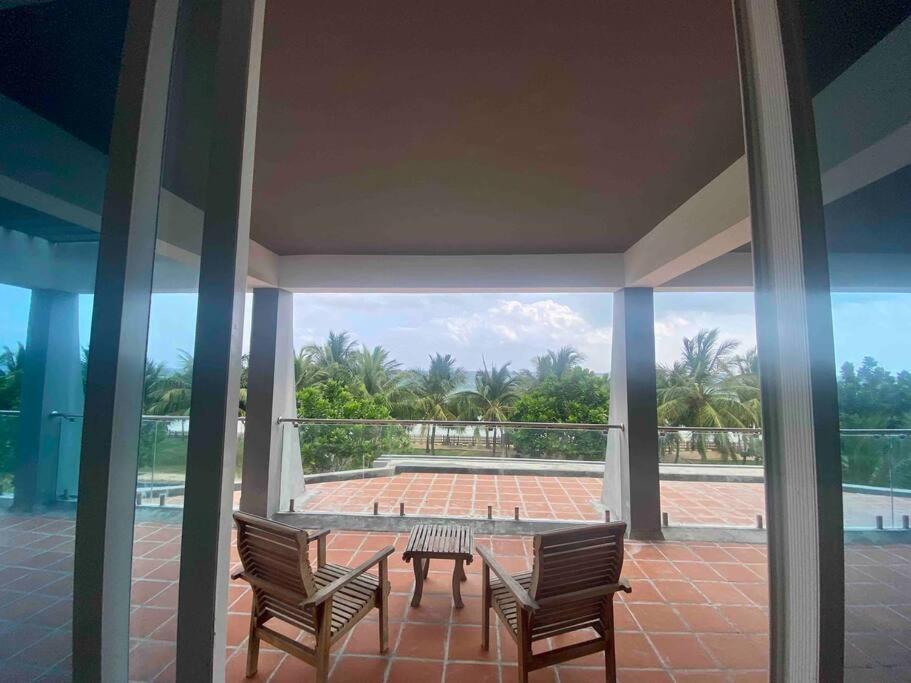 Apartment Oceanfront 3-2-01- *