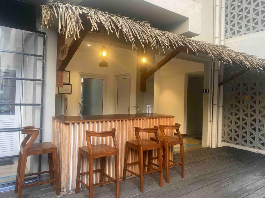 Apartment Oceanfront 3-2-01- *