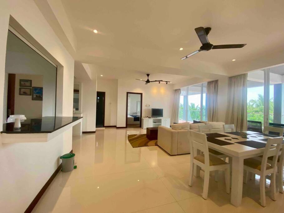 Oceanfront 3-2-01-